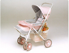 1980年代 ピンクのベビーカー (エミー)